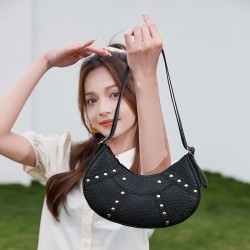 Litchi pattern shoulder bag