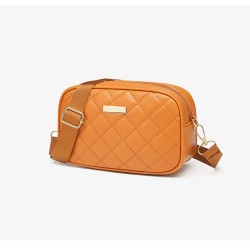 New diamond-patterned shoulder and crossbody bag